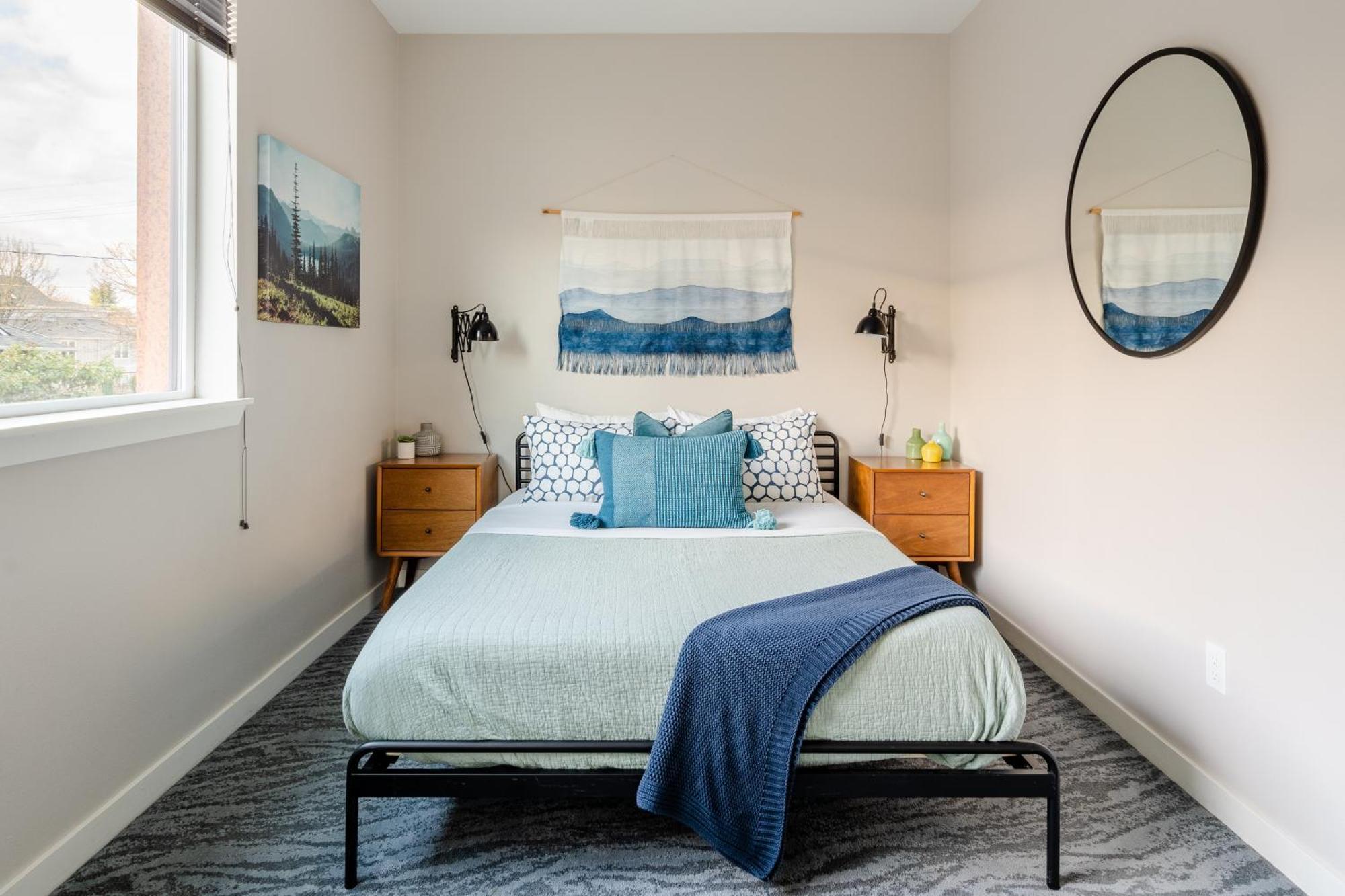 The Mid-century In - Thrift & Eat * Portland