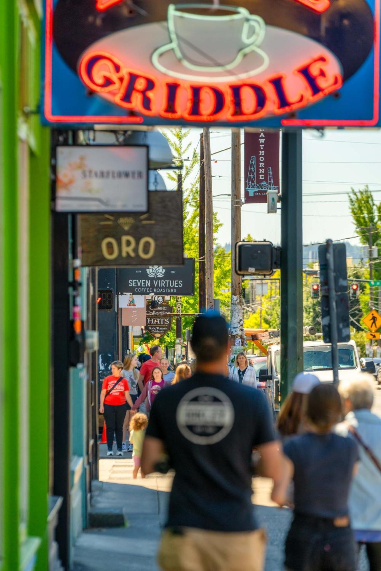 The Mid-century In - Thrift & Eat * Portland